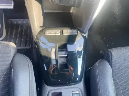 Photo 17 Opel Corsa  1.2 Turbo Hybrid 100 ch e-DCT6