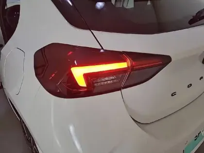 Photo 40 Opel Corsa Gén. VI Ph2 GS 5