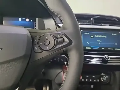 Photo 44 Opel Corsa Gén. VI Ph2 GS 5