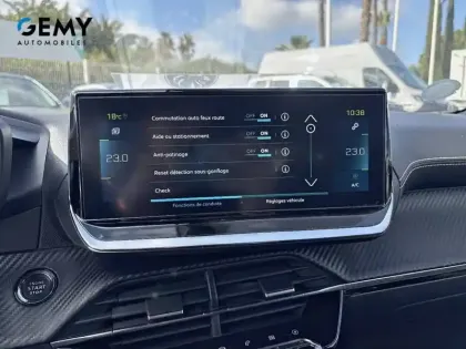 Photo 18 Peugeot 2008  Moteur électrique 136 ch