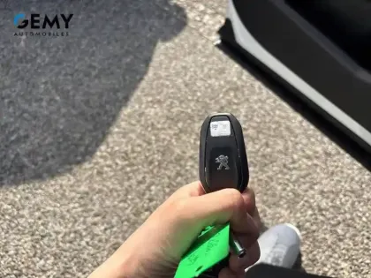 Photo 23 Peugeot 2008  Moteur électrique 136 ch