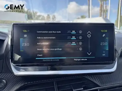 Photo 12 Peugeot 2008  Moteur électrique 136 ch