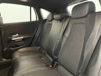 Photo 90 Mercedes GLA  250 e 8G-DCT