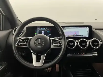 Photo 182 Mercedes GLA  250 e 8G-DCT