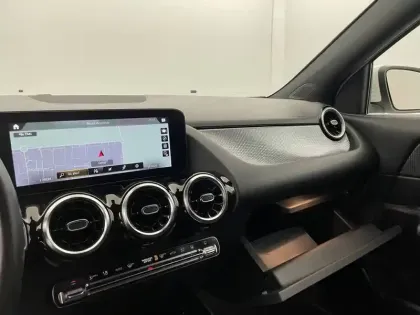 Photo 165 Mercedes GLA  250 e 8G-DCT