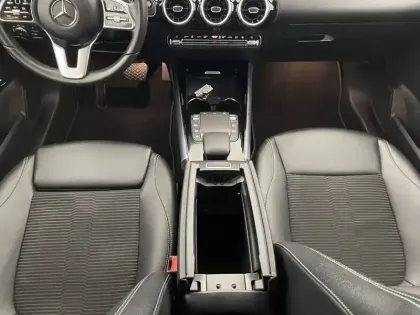 Photo 130 Mercedes GLA  250 e 8G-DCT