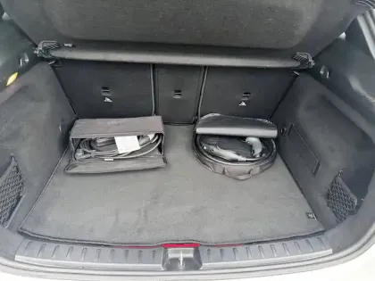 Photo 12 Mercedes GLA  250 e 8G-DCT