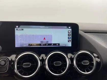 Photo 63 Mercedes GLA Gén. II (H247) Ph1 AMG Line 5