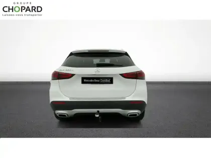 Photo 140 Mercedes GLA  250 e 8G-DCT