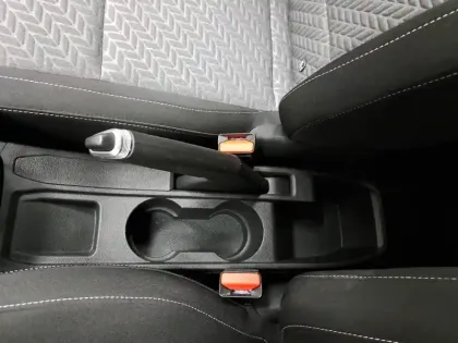 Photo 33 Renault Clio  E-Tech full hybrid 145