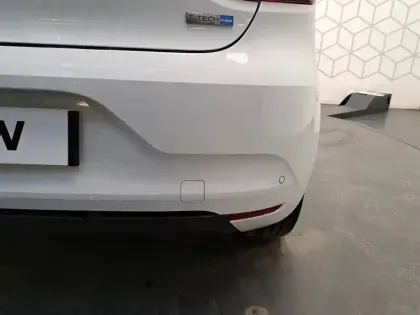 Photo 11 Renault Clio  E-Tech full hybrid 145