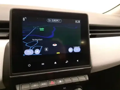 Photo 35 Renault Clio  E-Tech full hybrid 145