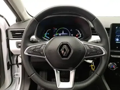 Photo 31 Renault Clio  E-Tech full hybrid 145