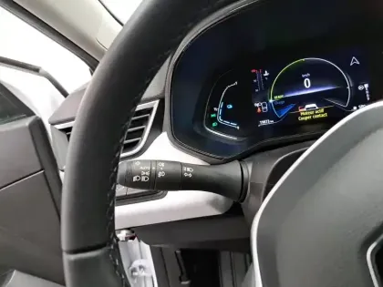 Photo 27 Renault Clio  E-Tech full hybrid 145