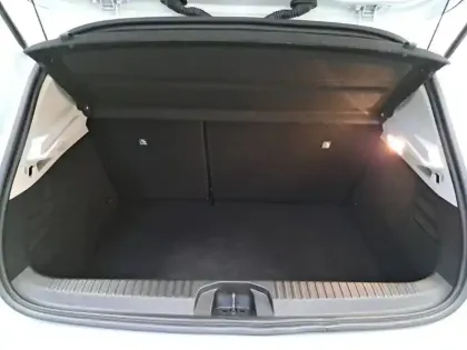 Photo 17 Renault Clio  E-Tech full hybrid 145