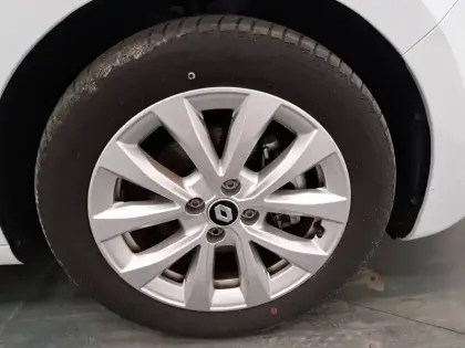 Photo 14 Renault Clio  E-Tech full hybrid 145