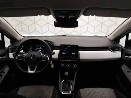 Photo 41 Renault Clio  E-Tech full hybrid 145