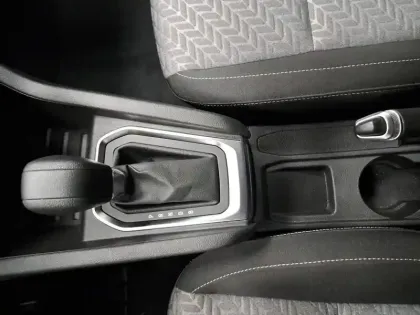 Photo 32 Renault Clio  E-Tech full hybrid 145