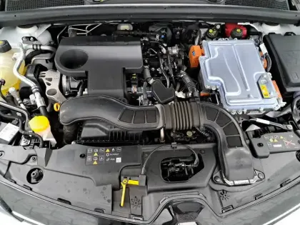 Photo 12 Renault Clio  E-Tech full hybrid 145