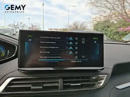 Photo 53 Peugeot 3008  Hybrid 225 e-EAT8