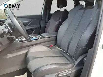 Photo 8 Peugeot 3008  Hybrid 225 e-EAT8