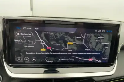 Photo 14 Peugeot 208  Hybrid 100 e-DCS6