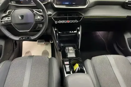 Photo 12 Peugeot 208  Hybrid 100 e-DCS6