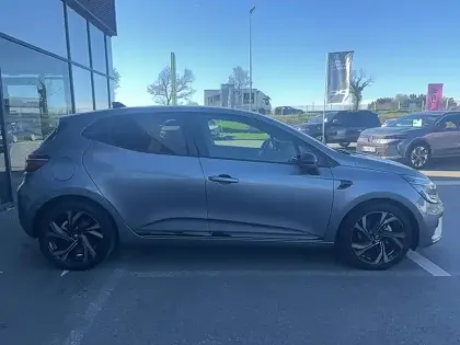 Photo 42 Renault Clio  E-Tech full hybrid 145