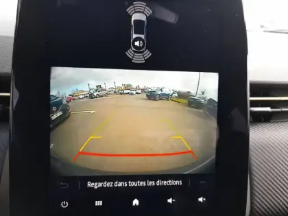 Photo 10 Renault Clio  E-Tech full hybrid 145