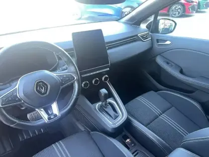 Photo 22 Renault Clio  E-Tech full hybrid 145