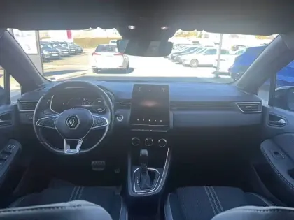 Photo 16 Renault Clio  E-Tech full hybrid 145