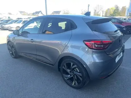 Photo 61 Renault Clio  E-Tech full hybrid 145