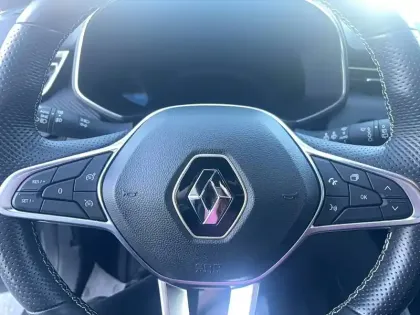 Photo 75 Renault Clio  E-Tech full hybrid 145