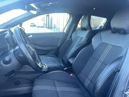 Photo 47 Renault Clio  E-Tech full hybrid 145