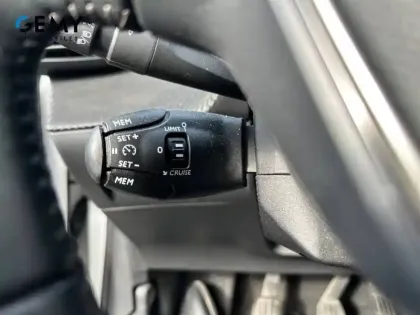 Photo 13 Peugeot 208  BlueHDi 100 S&S BVM6