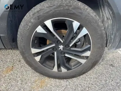 Photo 10 Peugeot 2008  BlueHDi 130 S&S EAT8