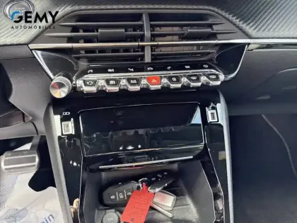 Photo 39 Peugeot 2008 Gén. II Ph1 NG GT 5