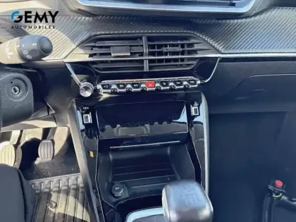 Photo 46 Peugeot 208  PureTech 100 S&S BVM6