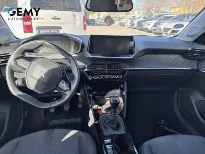 Photo 55 Peugeot 208  PureTech 100 S&S BVM6