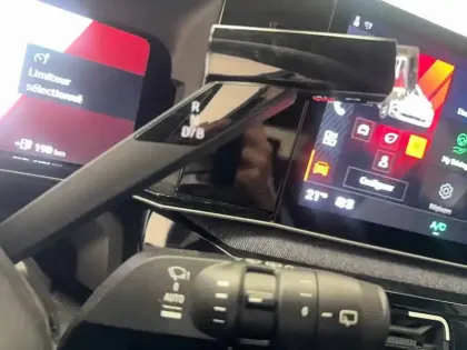 Photo 40 Renault 5 Renault  E-Tech Electrique 10 ch autonomie confort