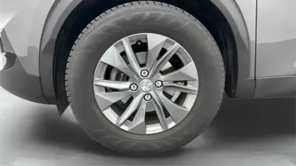 Photo 69 Peugeot 2008  PureTech 130 S&S EAT8