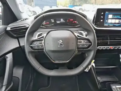Photo 48 Peugeot 2008  PureTech 130 S&S EAT8