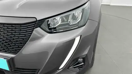 Photo 82 Peugeot 2008  PureTech 130 S&S EAT8