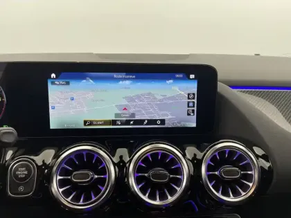 Photo 84 Mercedes GLA  200 d 8G-DCT