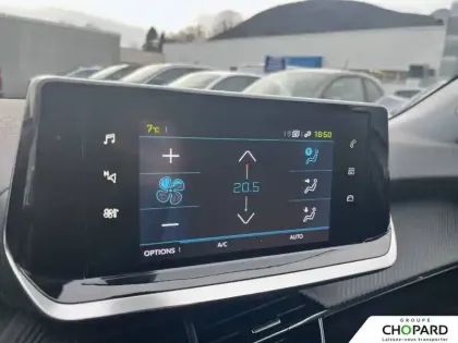 Photo 13 Peugeot 2008  Electrique 136 ch