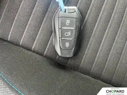 Photo 38 Peugeot 2008  Electrique 136 ch