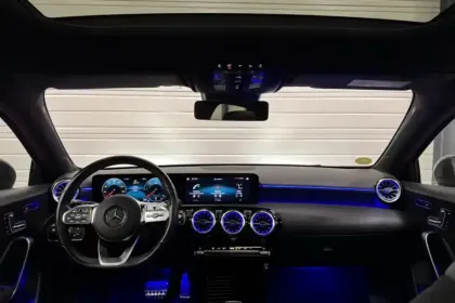 Photo 17 Mercedes Classe A  200 d 8G-DCT