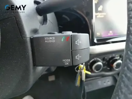 Photo 36 Renault Twingo Gén. III (C07) Ph2 Intens 5