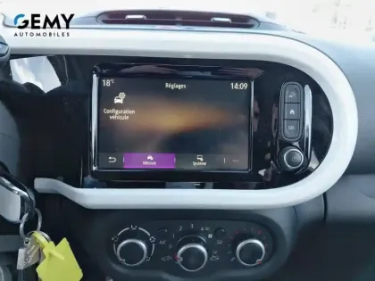 Photo 14 Renault Twingo  III TCe 95