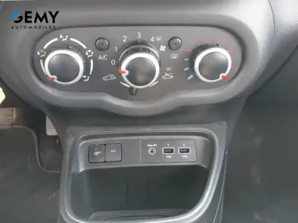 Photo 34 Renault Twingo Gén. III (C07) Ph2 Intens 5